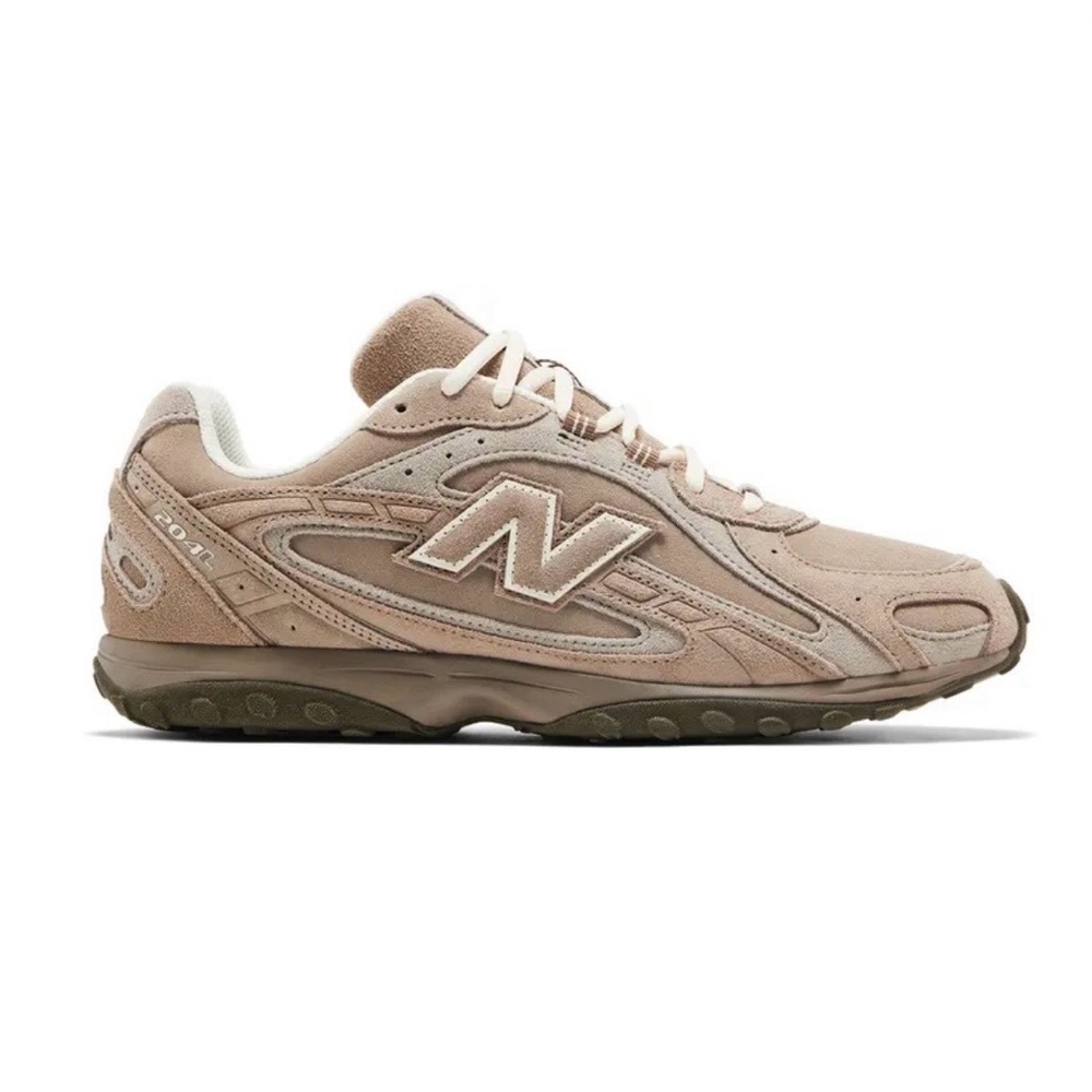 New Balance 204L Sneaker in 'Mushroom Arid Stone'